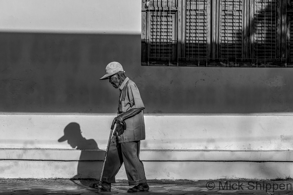 Afternoon stroll, Phnom Penh, Cambodia