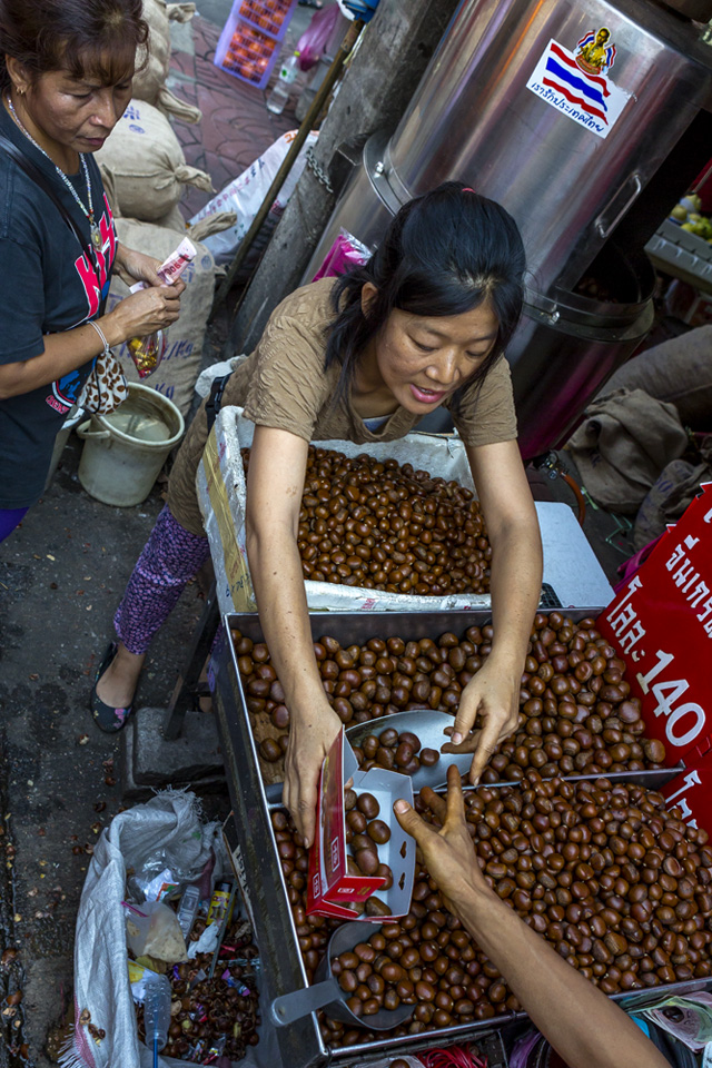 Selling chestnuts, Chinatown, Bangkok, Thailand
