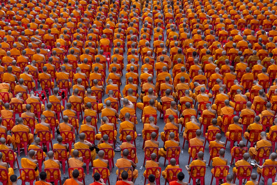 Mass almsgiving ceremony, Bangkok