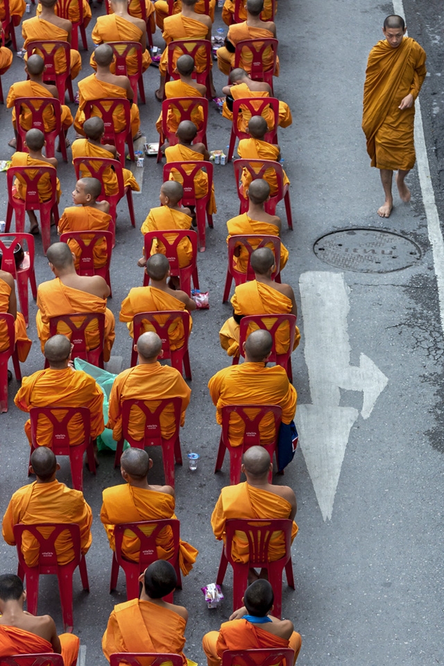 Mass almsgiving ceremony, Bangkok