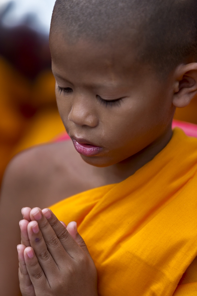 Mass almsgiving ceremony, Bangkok