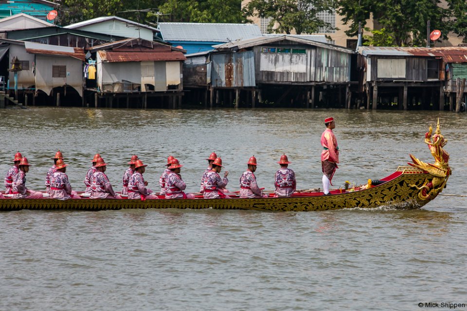 royal-barge-procession-bangkok