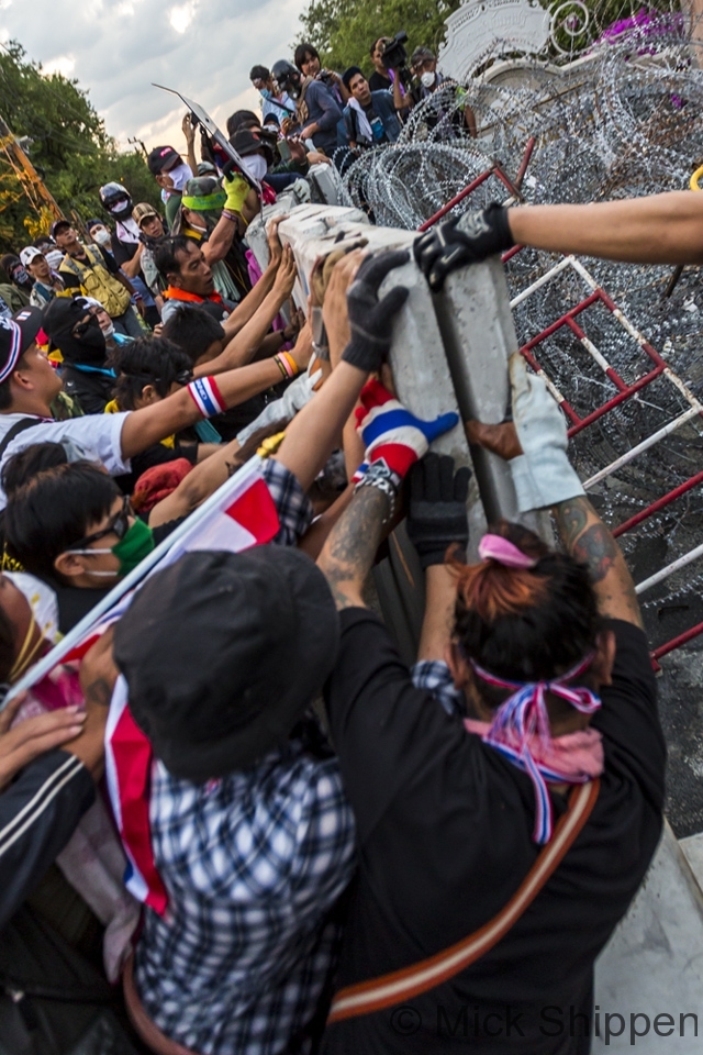 thai-protest-3-jpg